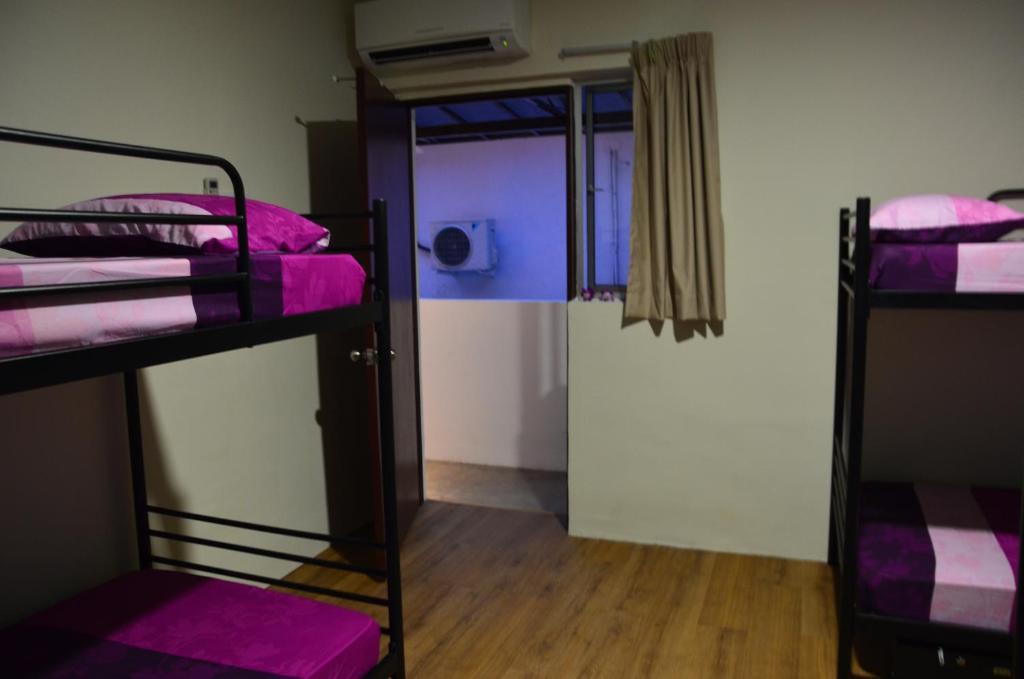 เรซซีส์เกสท์เฮาส์ Hostel กัวลาลัมเปอร์ ภายนอก รูปภาพ