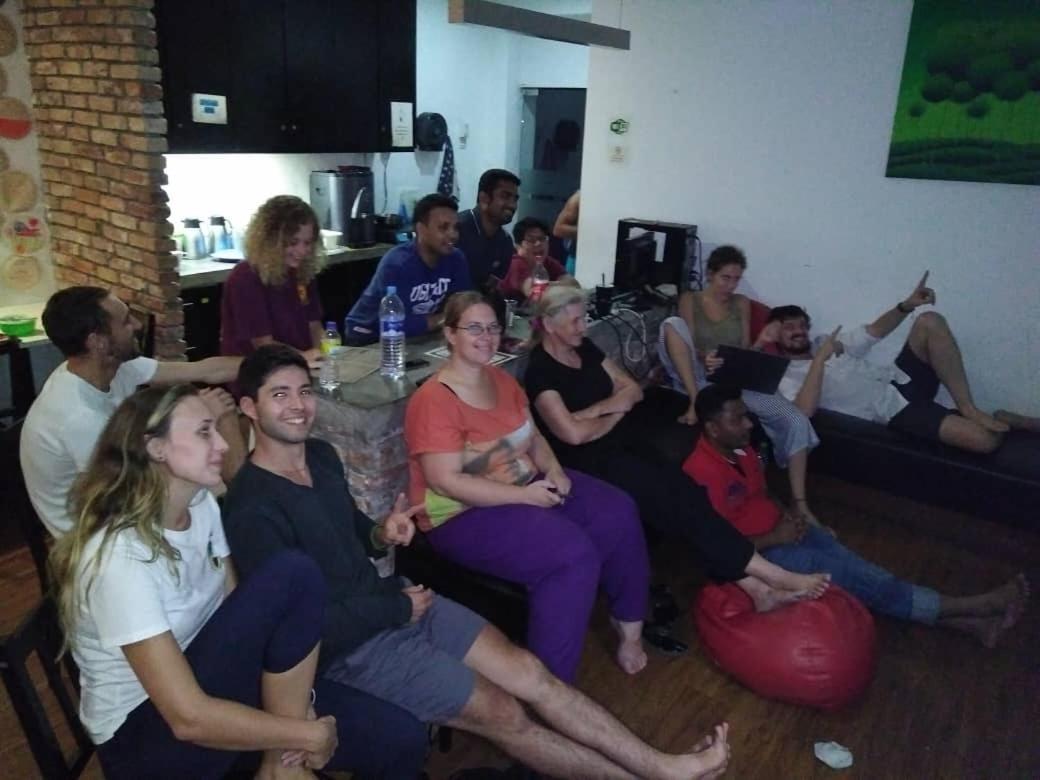 เรซซีส์เกสท์เฮาส์ Hostel กัวลาลัมเปอร์ ภายนอก รูปภาพ